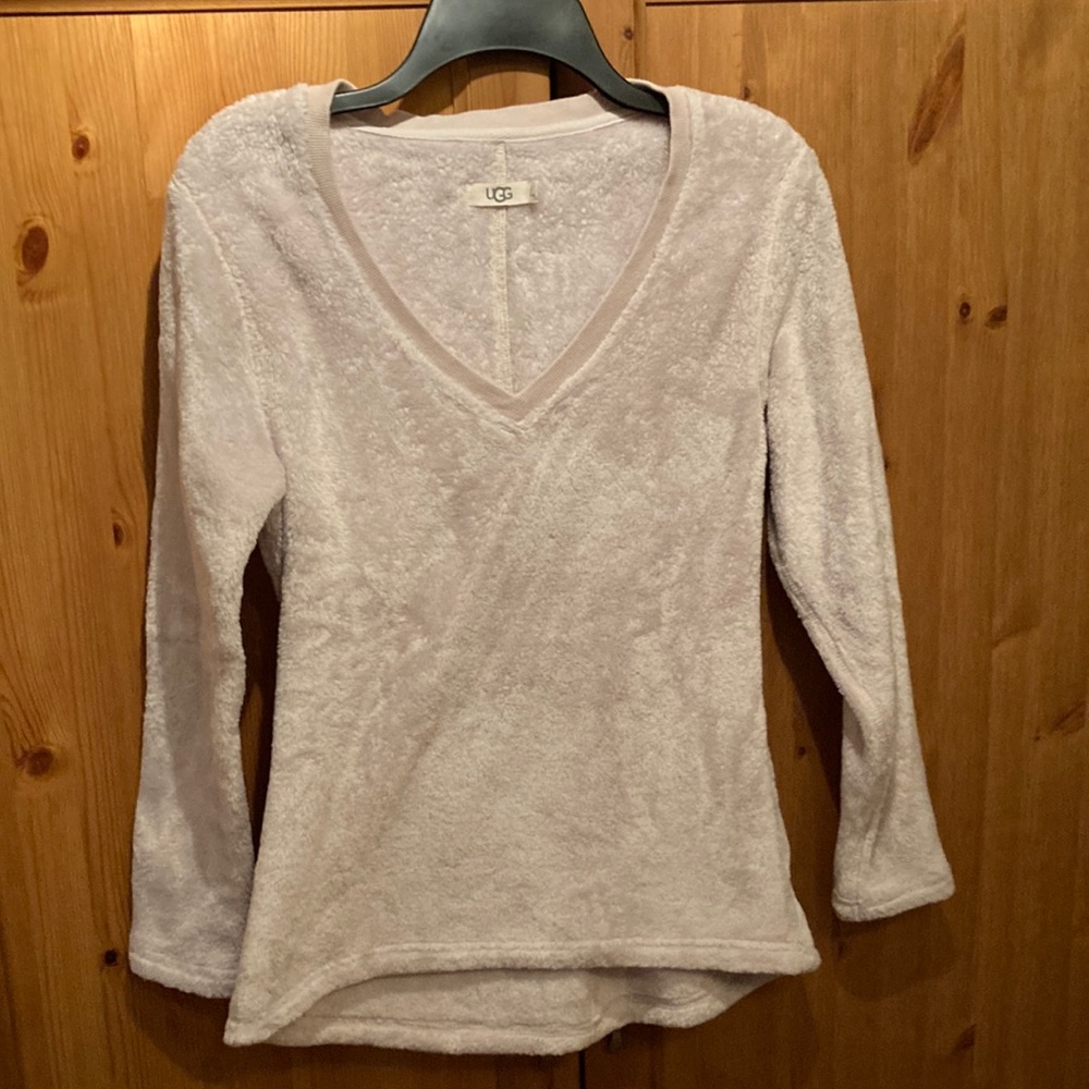 $15 UGG sweater sz S